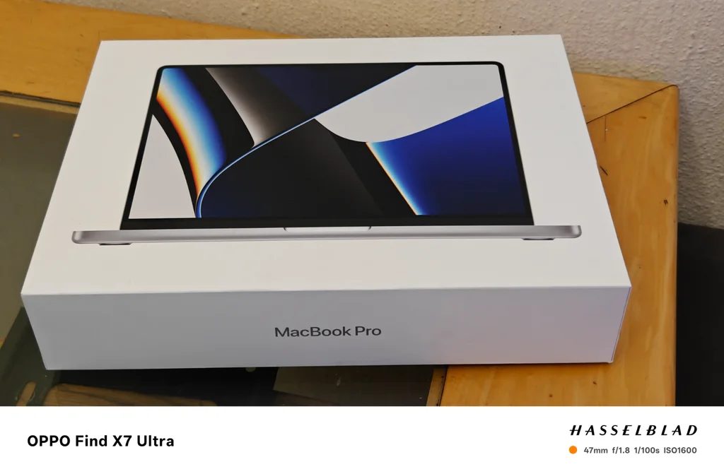 14-inch M1 Pro Liquid XDR Retina MacBook Pro — 16-GPU, 16GB RAM, 1TB SSD with Box photo 3