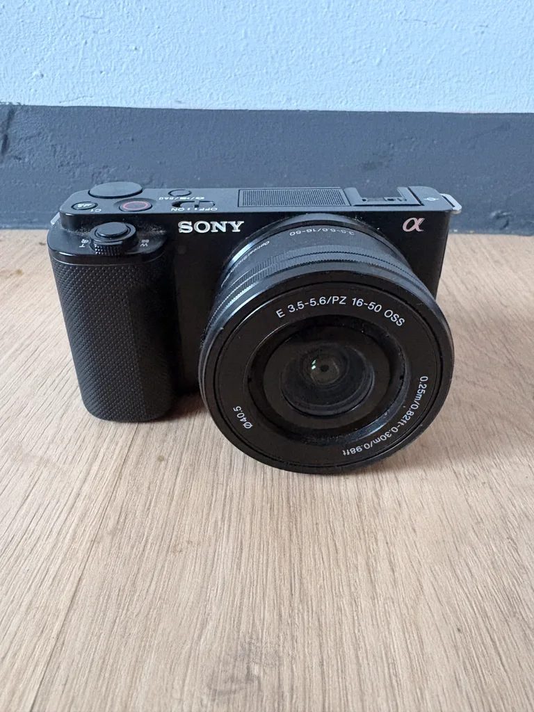 Sony Alpha ZV-E10 Mirrorless Camera with 16-50mm Lens
