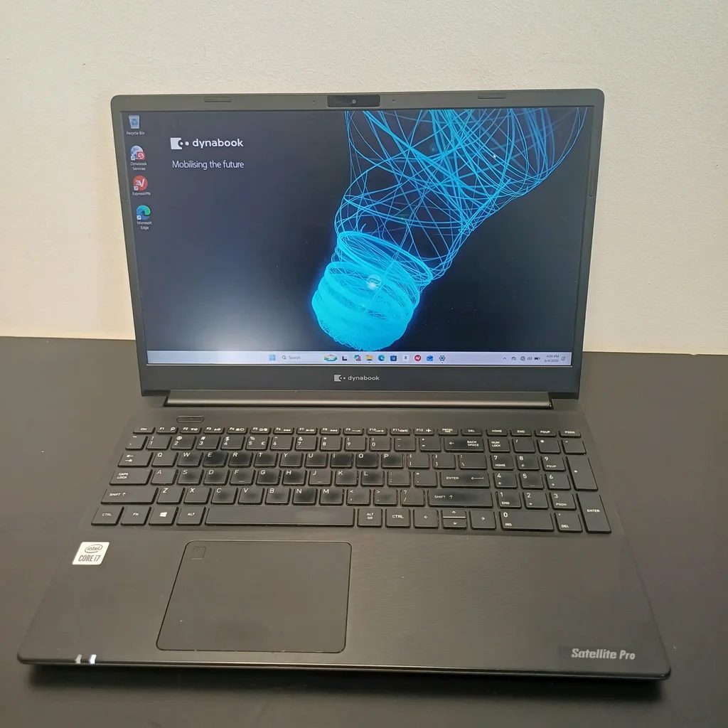 Toshiba Dynabook Satellite Pro L50-G-19F Laptop photo 5