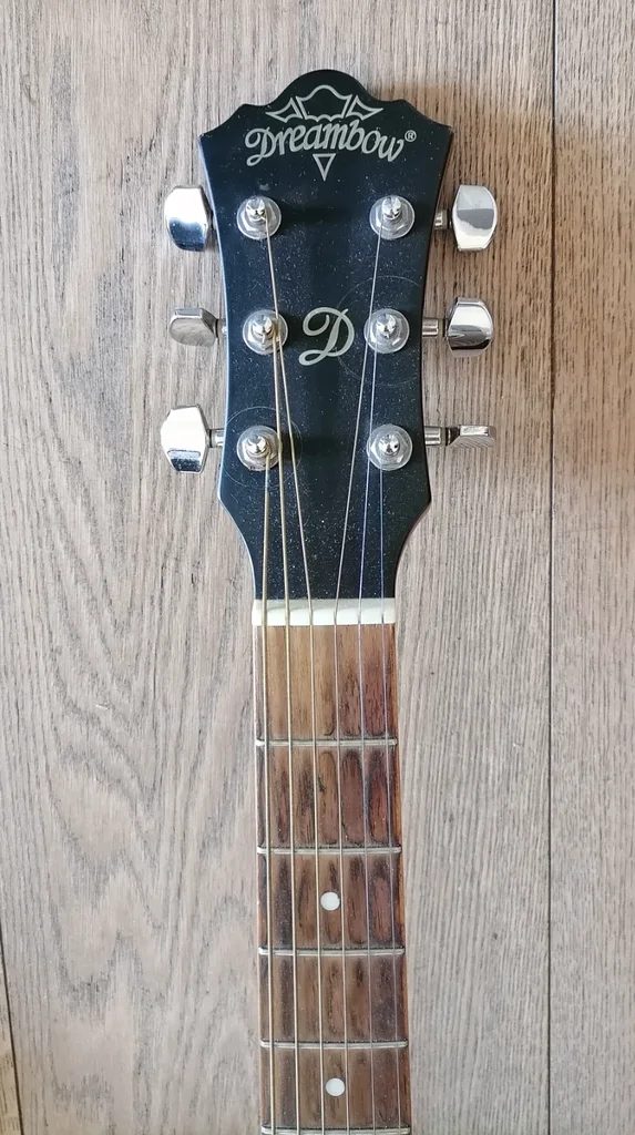 Used Dreambow Special Guitar and Guitar Case