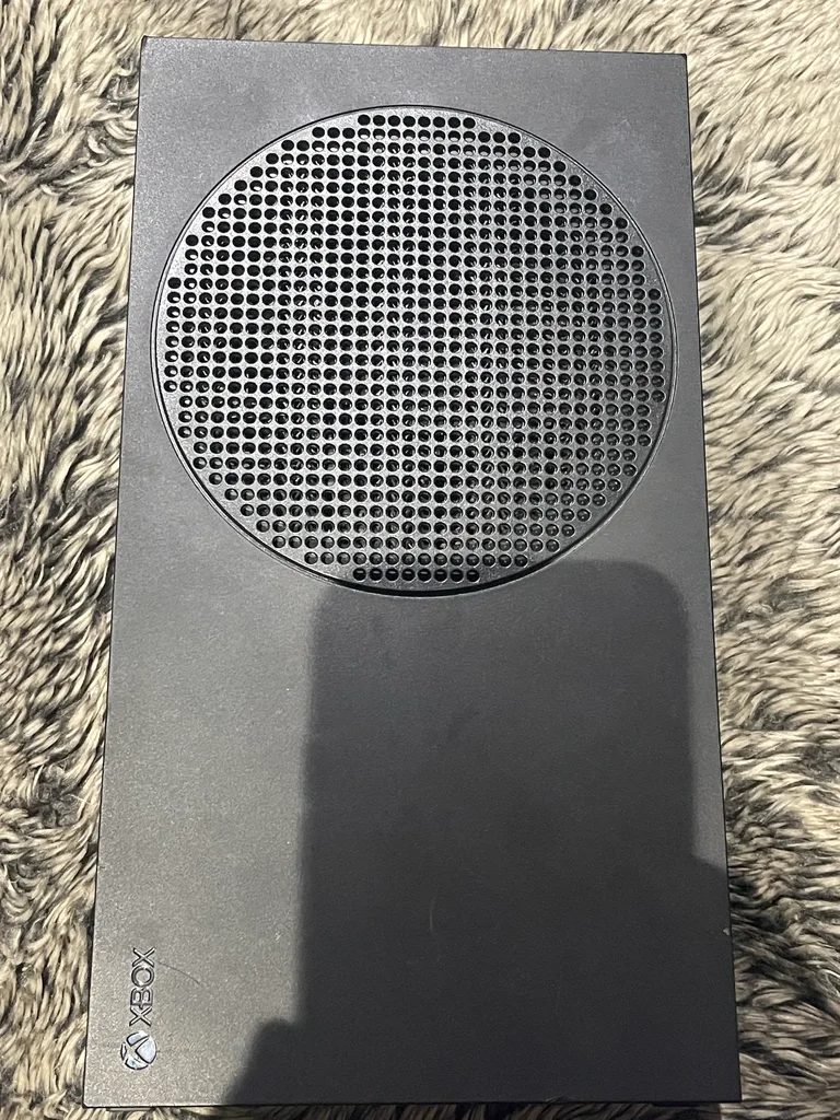 Black Xbox Series S and Elite Controller