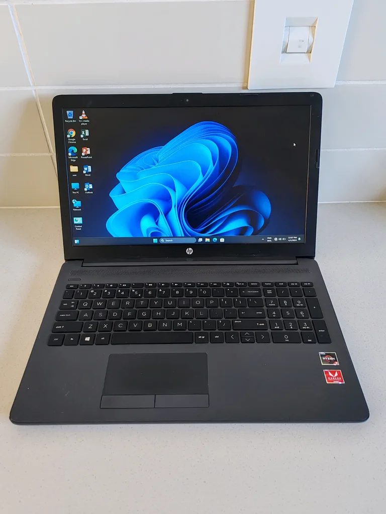 HP 255 G7 AMD Ryzen 3 Laptop 8GB RAM 256GB NVMe