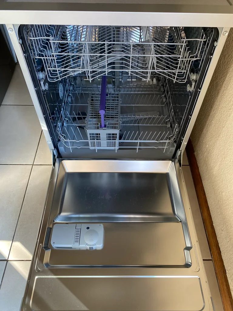 Silver Defy Eco Dishwasher - Stainless Steel photo 2