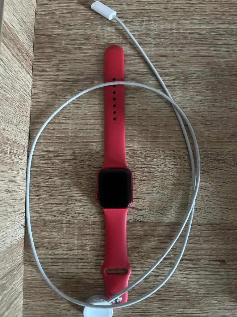 Red Apple Watch Series 6