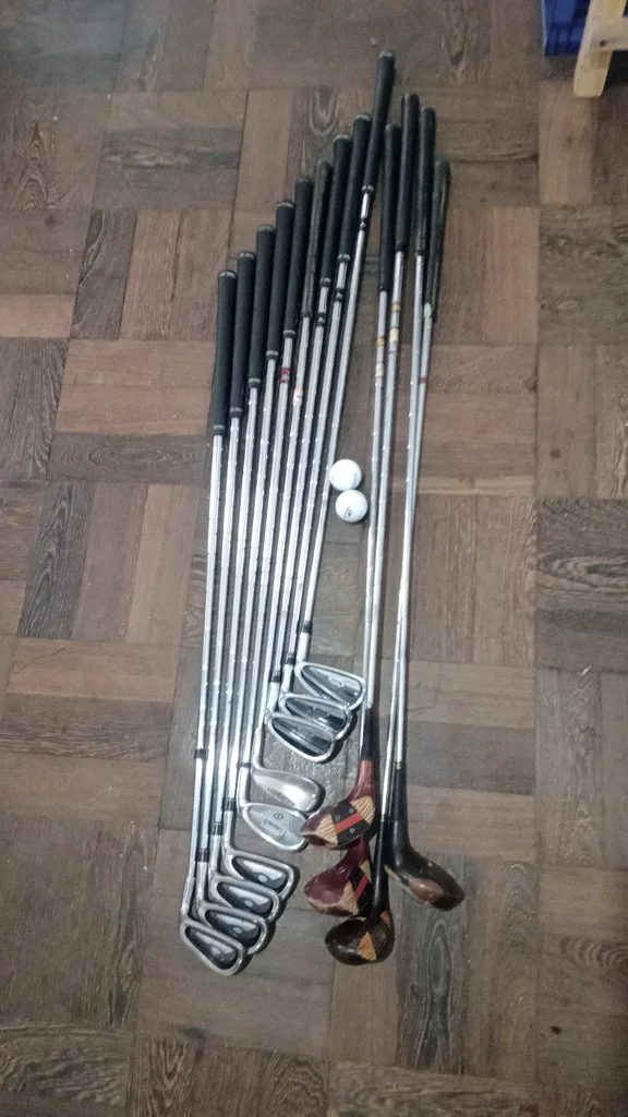 Golf Clubs and Carry Bag complete with Stand photo 3