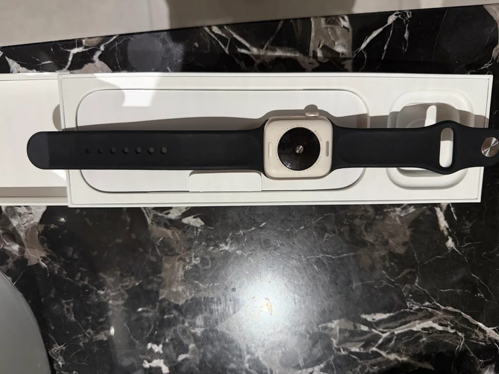 Apple Watch SE 3 40mm Starlight photo 4